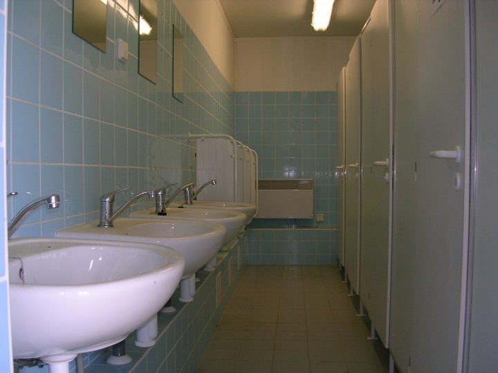 Leciva-praha-docasna-administrativni-budova-9
