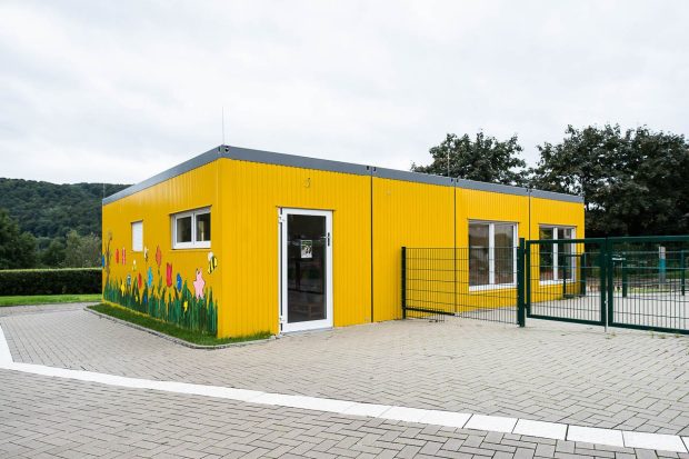 Přízemní školka ze 4 modulů výrobkové řady Container Line. Kindergarten-berge-5