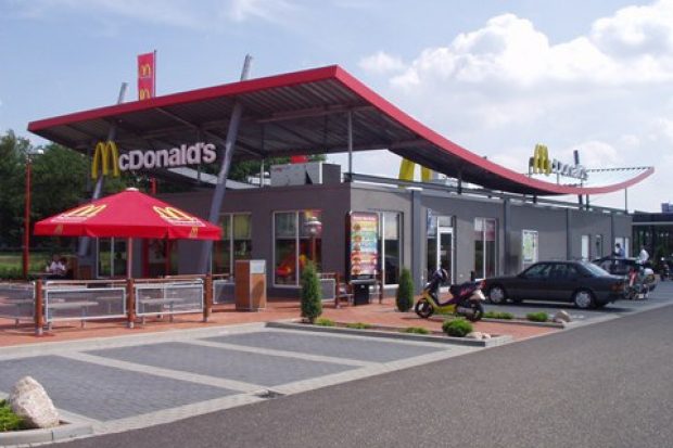 Mcdonald-s-restaurant-in-hellendoorn-in-holand-1