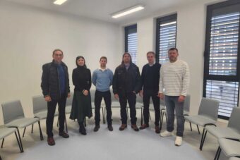 Foto ze slavnostního otevření psychiatrie ostrov modulární budova