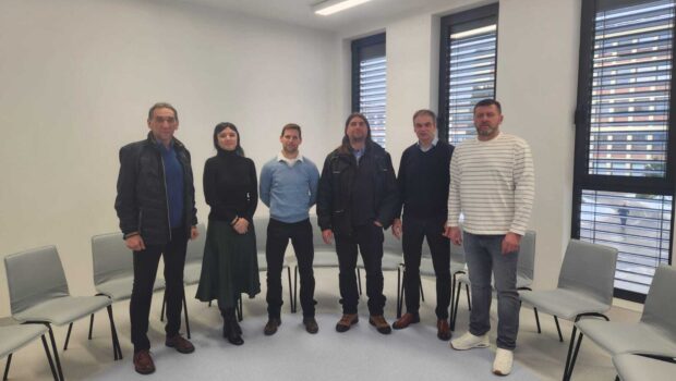 Foto ze slavnostního otevření psychiatrie ostrov modulární budova